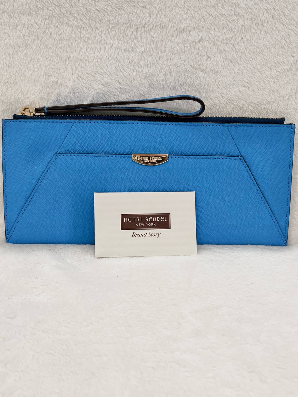 Henri Bendel West 57th Saffiano Leather Travel Pouch Wristlet Sky Blue NWOT